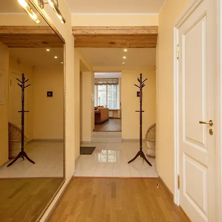 Апартаменты Old Town Next St Olav's Church And Tower *